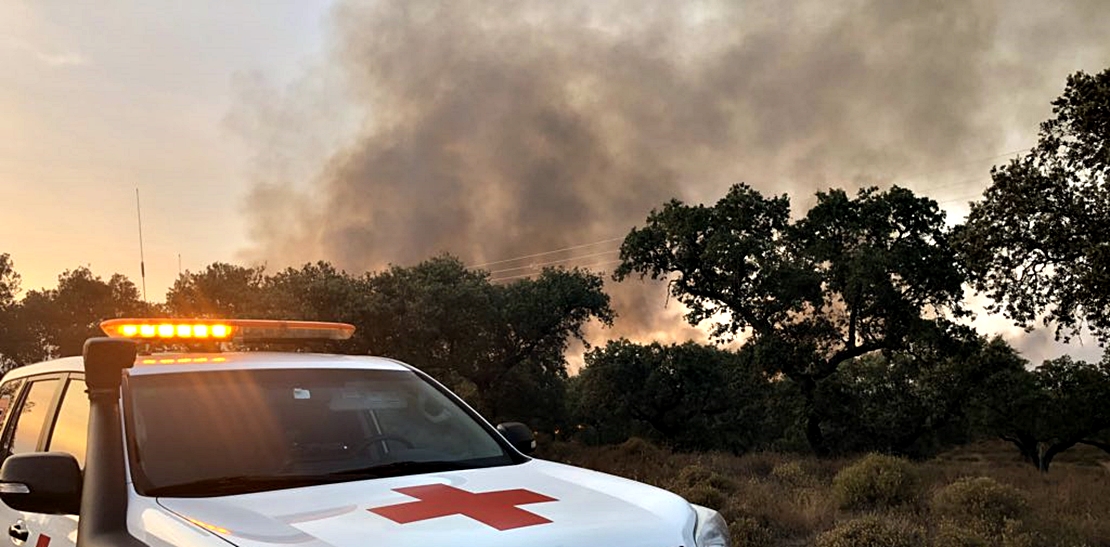 Arde el parque de San Isidro en Badajoz