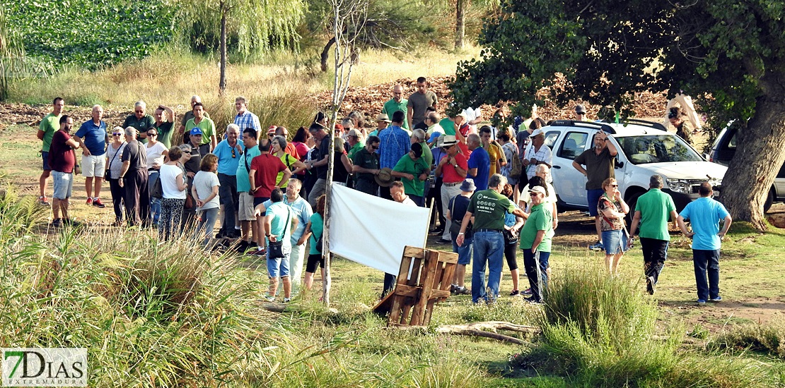 Colectivos, políticos y ciudadanos piden un río Guadiana sin camalote