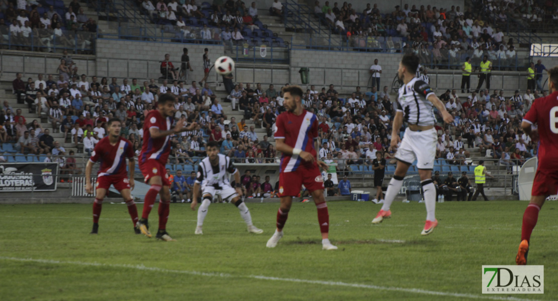 Imágenes del CD. Badajoz 0 - 1 Recreativo de Huelva