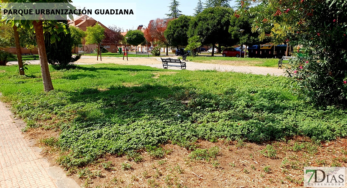 Desidia y abandono en los parques de Badajoz