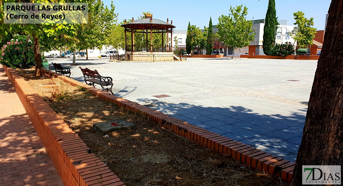 Desidia y abandono en los parques de Badajoz