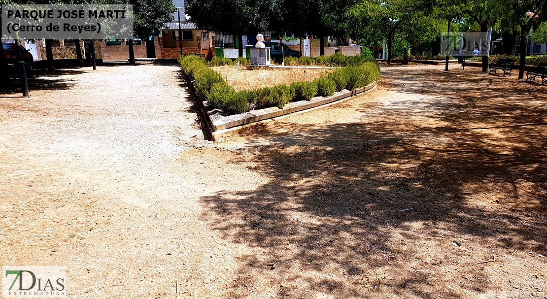 Desidia y abandono en los parques de Badajoz