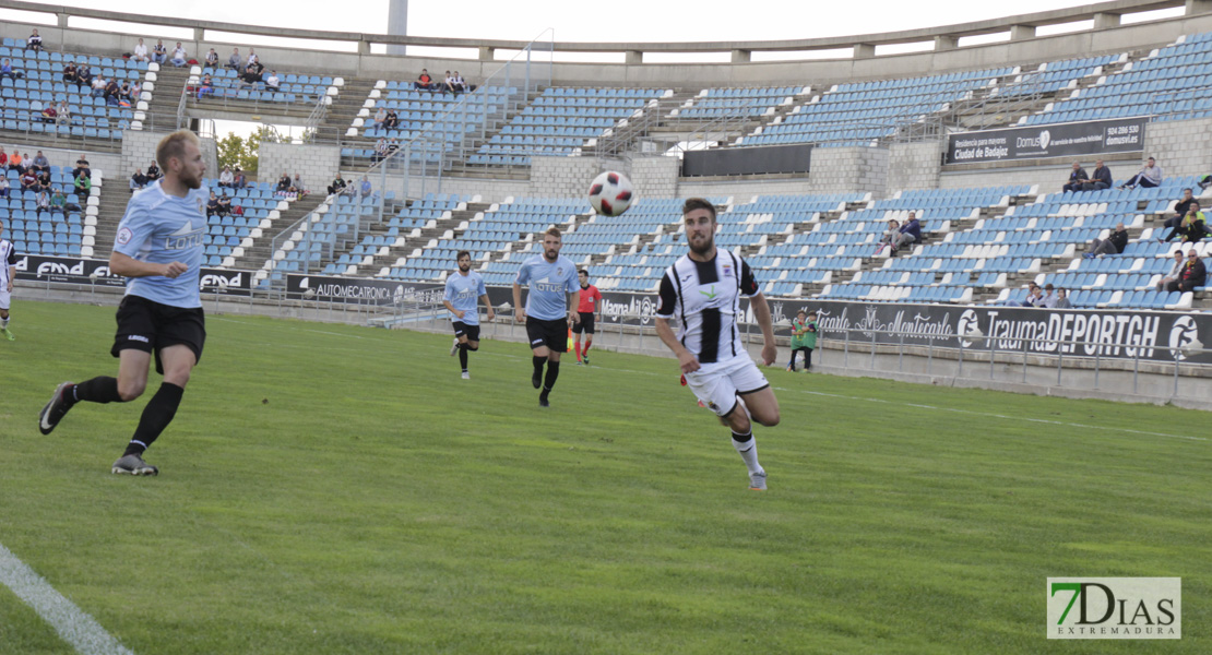 Imágenes del CD. Badajoz 0 - 2 Balompédica Linense