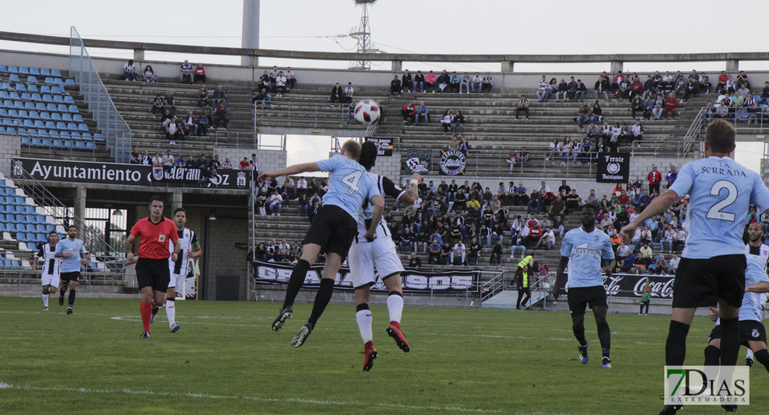 Imágenes del CD. Badajoz 0 - 2 Balompédica Linense