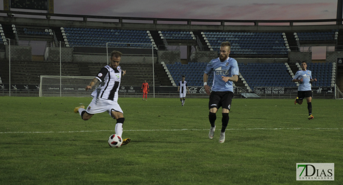 Imágenes del CD. Badajoz 0 - 2 Balompédica Linense