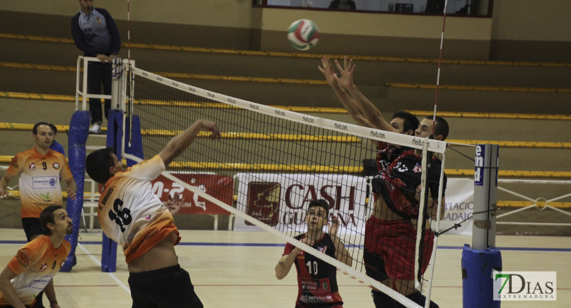 Imágenes del Pacense Voleibol - Vigo Voleibol