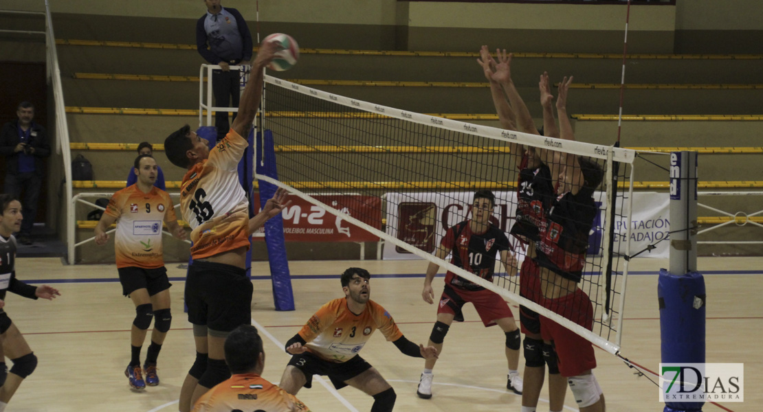 Imágenes del Pacense Voleibol - Vigo Voleibol