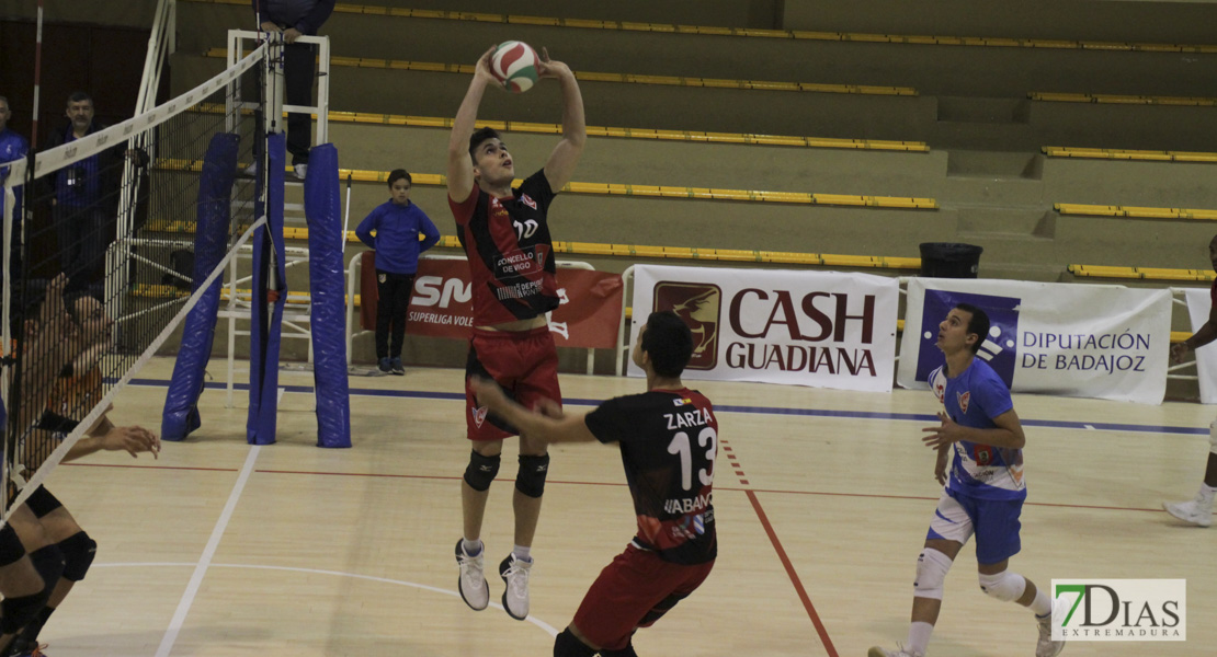 Imágenes del Pacense Voleibol - Vigo Voleibol