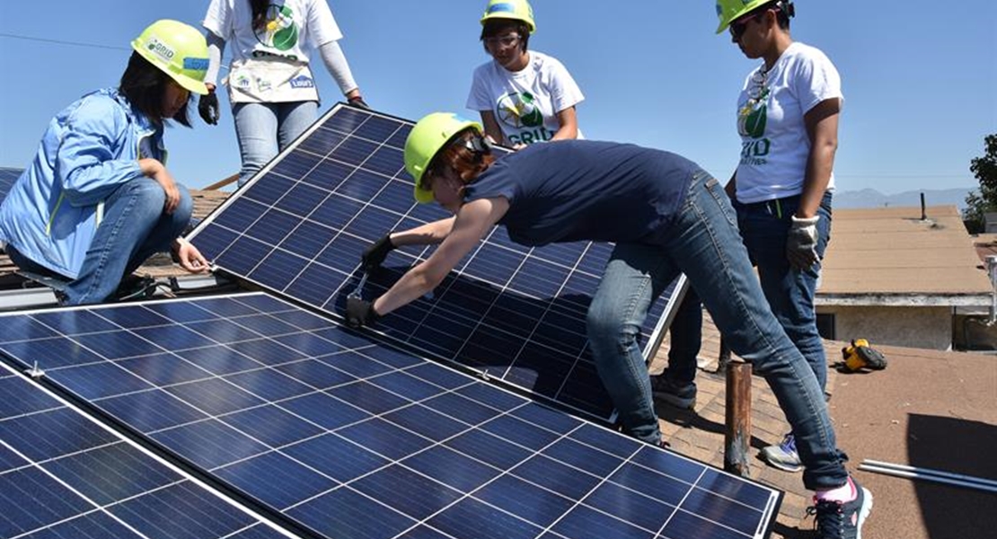 Sánchez elimina el ‘impuesto al sol’ durante seis meses y favorece la autogeneración eléctrica