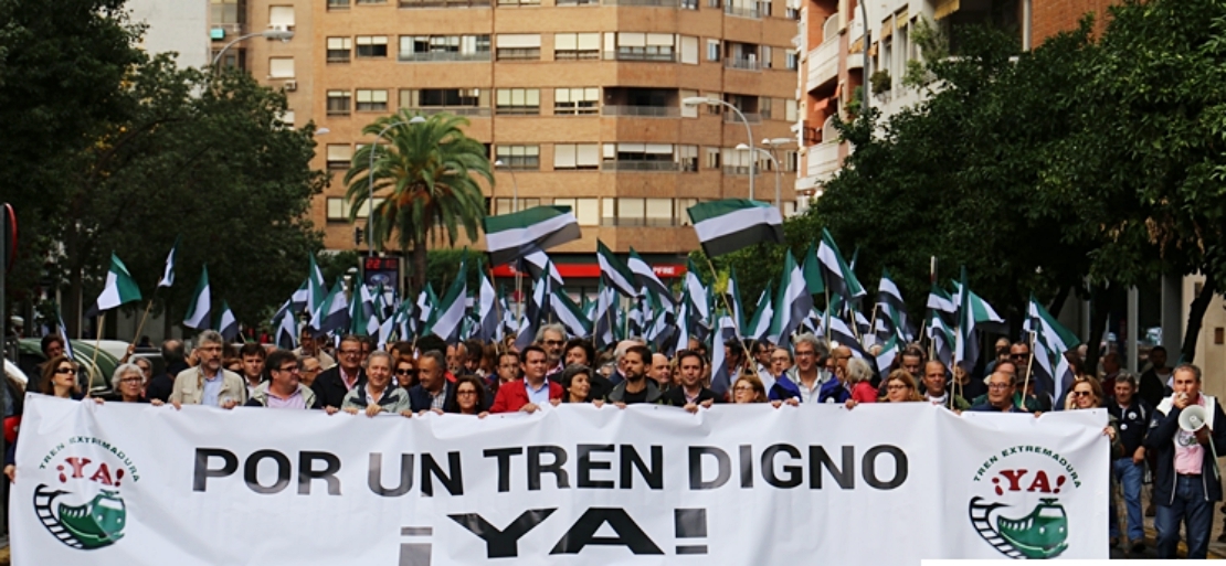 Podemos no asiste a la manifestación por un tren digno en Cáceres