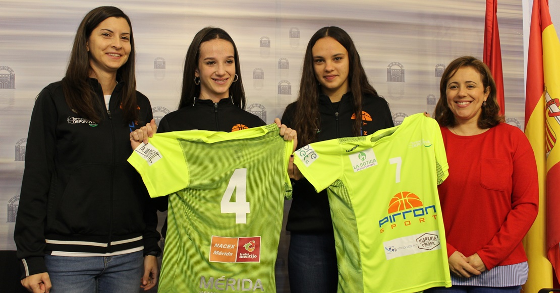 El equipo femenino de voleibol de Mérida presente  en el Campeonato de España