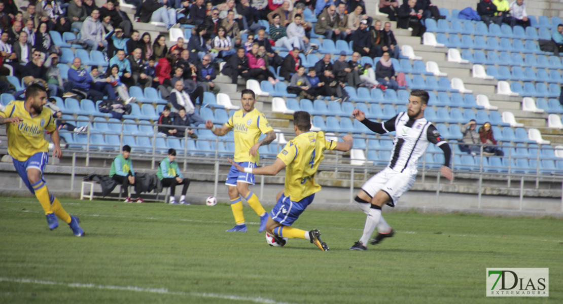 Imágenes del CD. Badajoz 1 - 0 Melilla