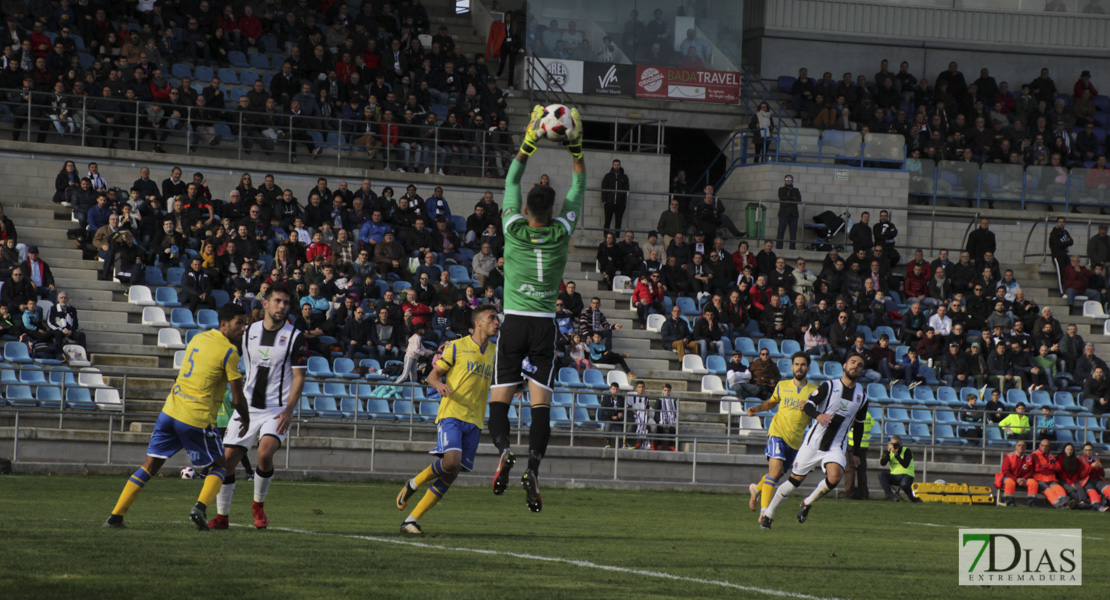 Imágenes del CD. Badajoz 1 - 0 Melilla