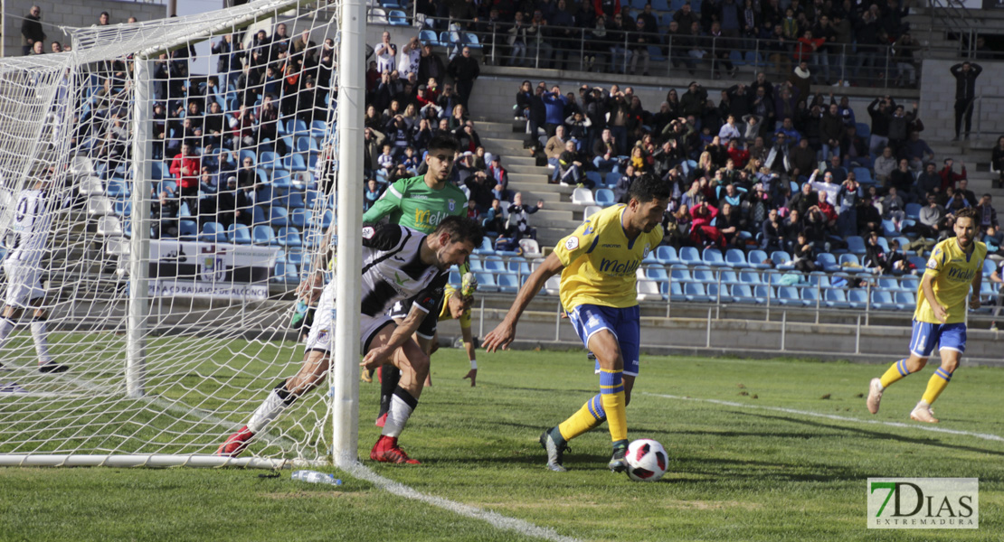 Imágenes del CD. Badajoz 1 - 0 Melilla