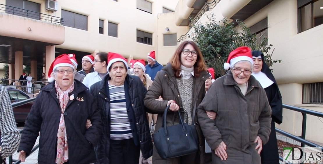 Los taxistas invitan a 60 mayores a ver el alumbrado navideño