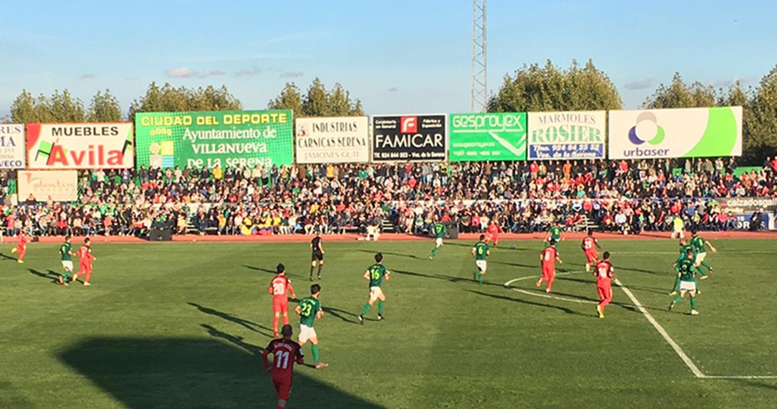 20:30 horas: El Sevilla saldrá al campo a trabajar, y el Villanovense, a disfrutar