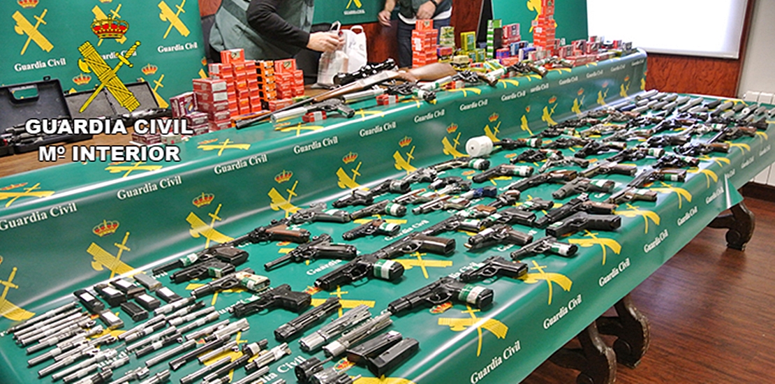 La Guardia Civil incauta 71 armas ilegales en un taller clandestino