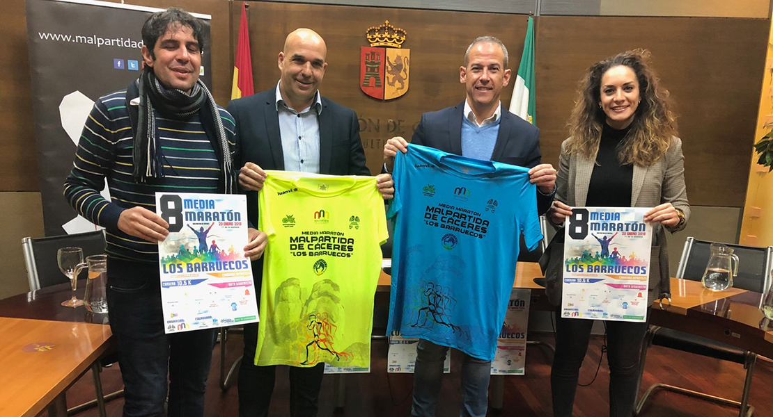 700 atletas tomarán salida en la VIII Media Maratón Los Barruecos