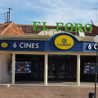 La capital extremeña se queda sin cines