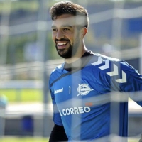 El extremeño Fernando Pacheco hace historia con la camiseta del Alavés