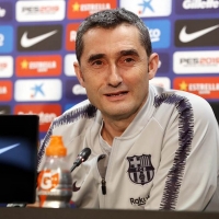 El técnico extremeño, Ernesto Valverde, renueva con el Barcelona