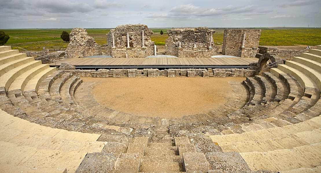 El deporte pone en valor el teatro romano de Regina