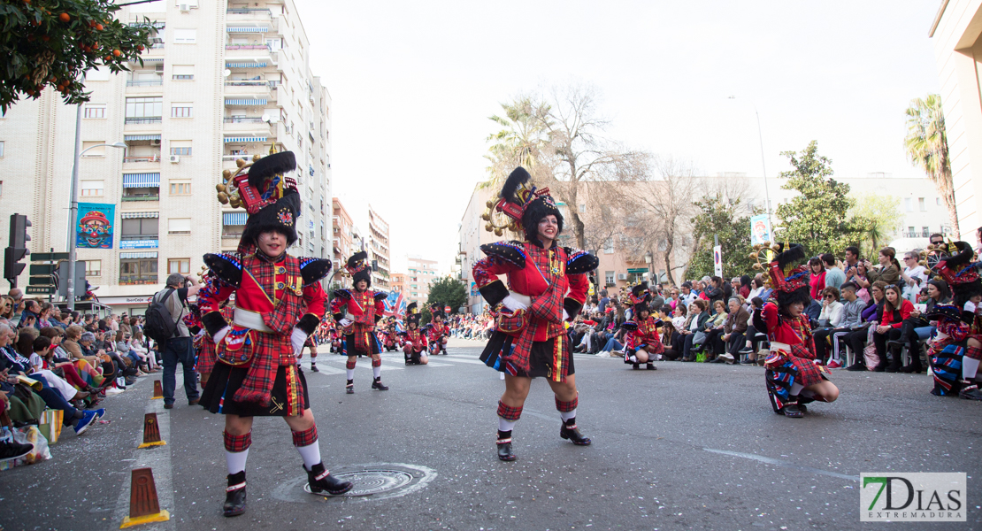 Los mejores planos generales del desfile de comparsas del carnaval de Badajoz