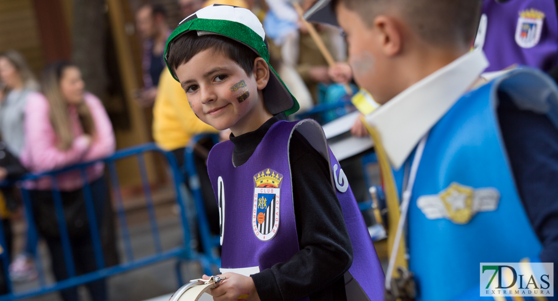 Gran nivel en el desfile de comparsas infantil del Carnaval de Badajoz