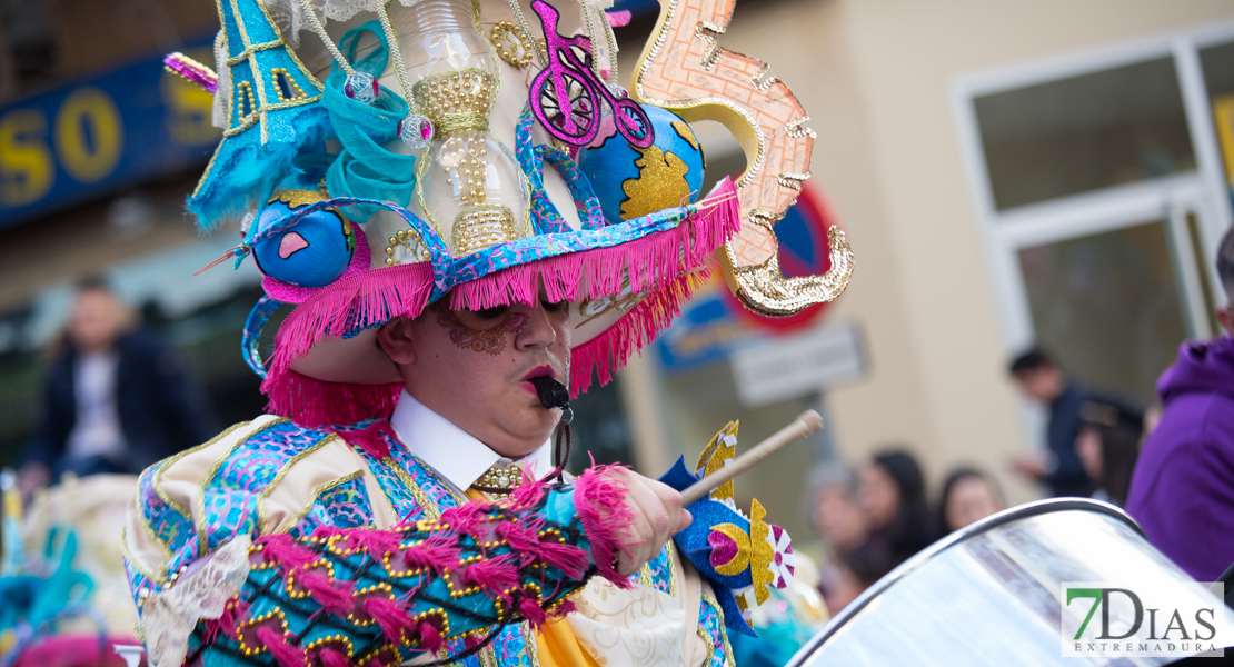 Gran nivel en el desfile de comparsas infantil del Carnaval de Badajoz