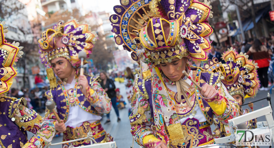 Gran nivel en el desfile de comparsas infantil del Carnaval de Badajoz