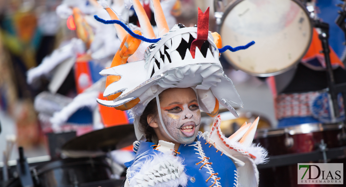 Gran nivel en el desfile de comparsas infantil del Carnaval de Badajoz