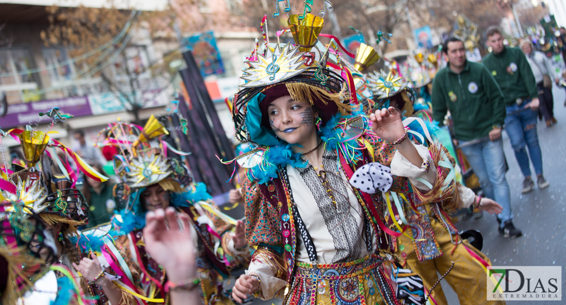 Gran nivel en el desfile de comparsas infantil del Carnaval de Badajoz