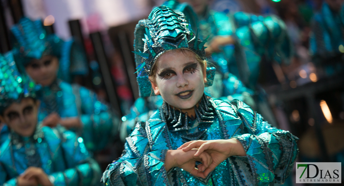 Gran nivel en el desfile de comparsas infantiles del Carnaval de Badajoz (PARTE II)