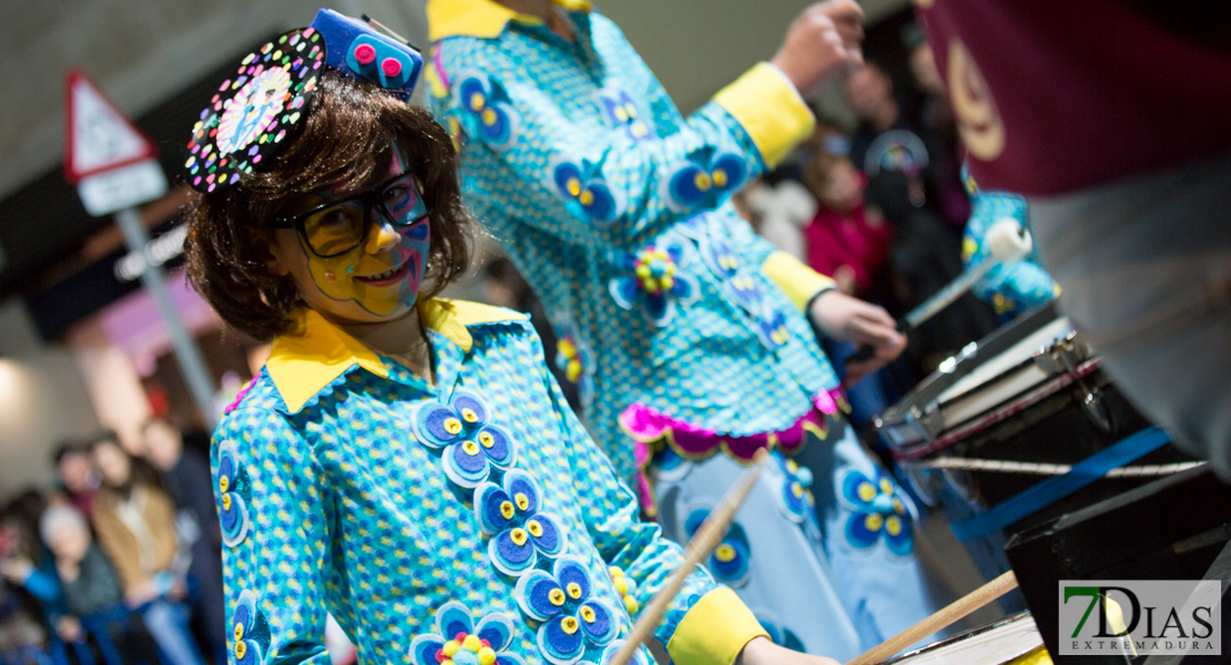 Gran nivel en el desfile de comparsas infantiles del Carnaval de Badajoz (PARTE II)