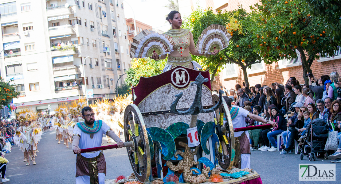 Los mejores planos generales del desfile de comparsas del carnaval de Badajoz