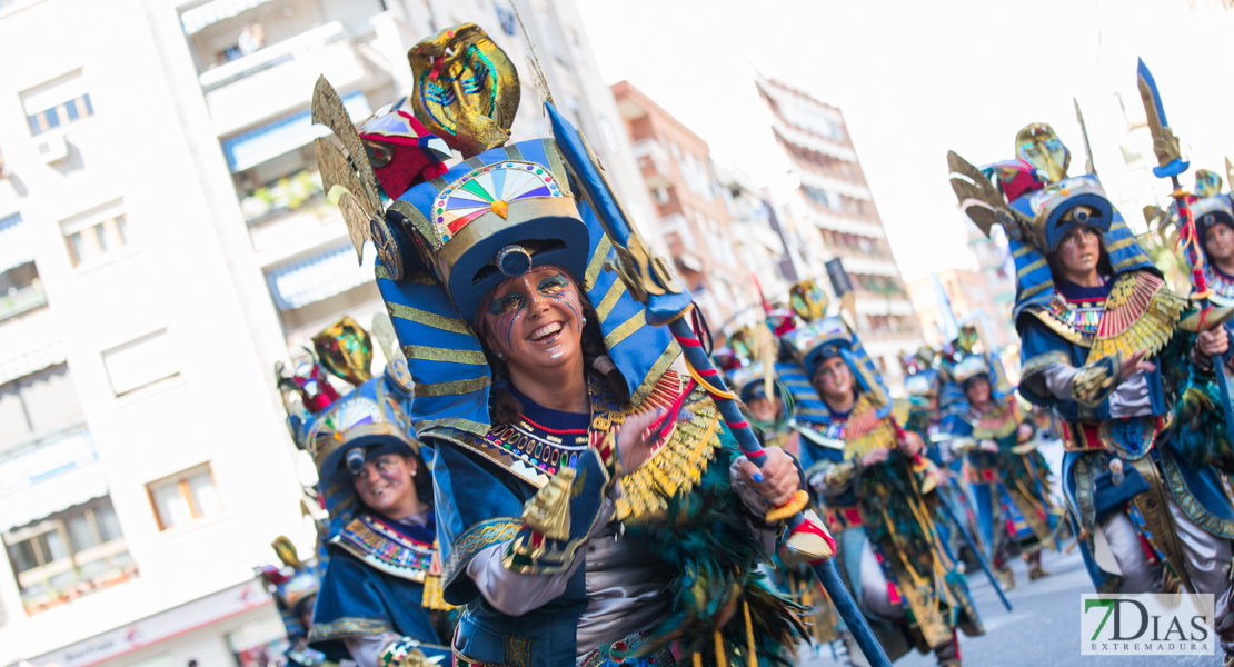 Los mejores planos generales del desfile de comparsas del carnaval de Badajoz