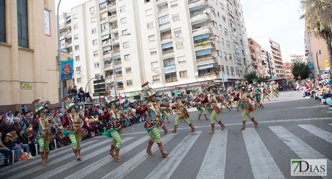 Los mejores planos generales del desfile de comparsas del carnaval de Badajoz