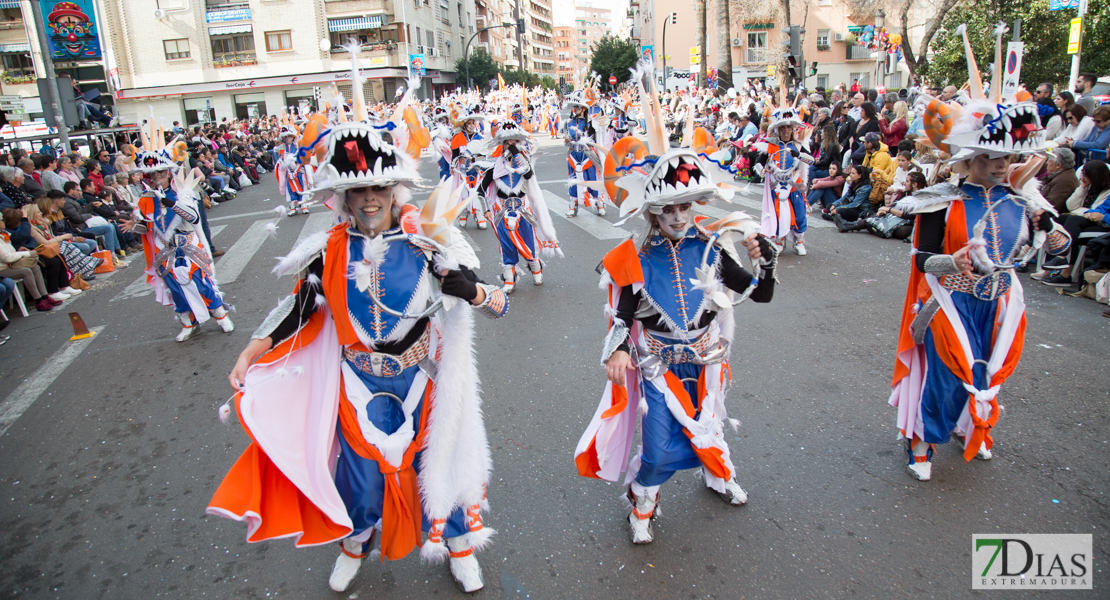 Los mejores planos generales del desfile de comparsas del carnaval de Badajoz