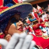 Los mejores primeros planos del gran desfile de comparsas en Badajoz