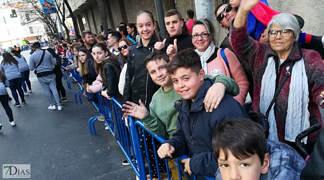 Ambiente en el desfile de comparsas infantil en Badajoz