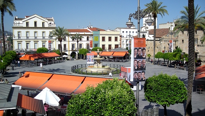 Las terrazas del centro de Mérida ampliarán su horario hasta el final del verano