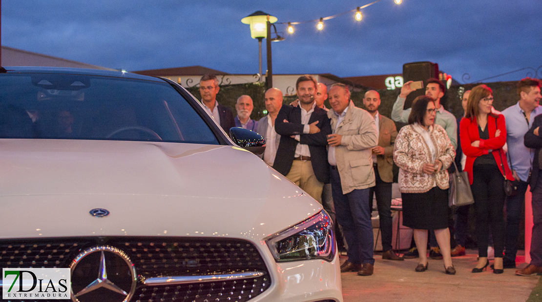 Gran expectación en la presentación del nuevo Mercedes CLA en Badajoz