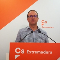 Cs no cierra puertas y dice que está dispuesto a negociar tanto con PSOE como con PP