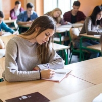 1300 firmas para aumentar las plantillas de docentes tras la reducción lectiva