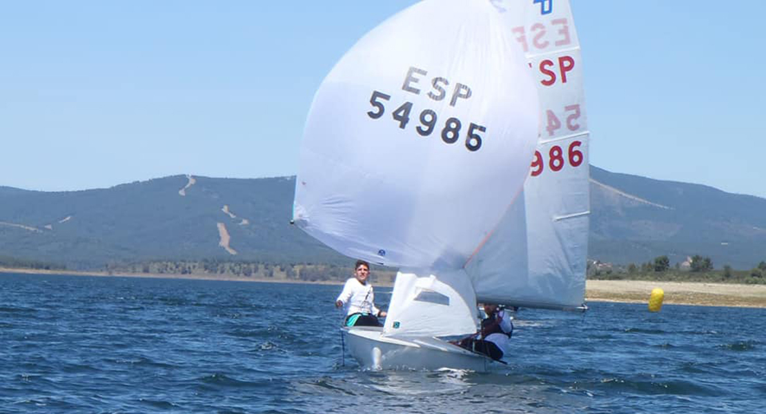 Juan Holguín y Alejandro Pastor campeones de Extremadura de Vela