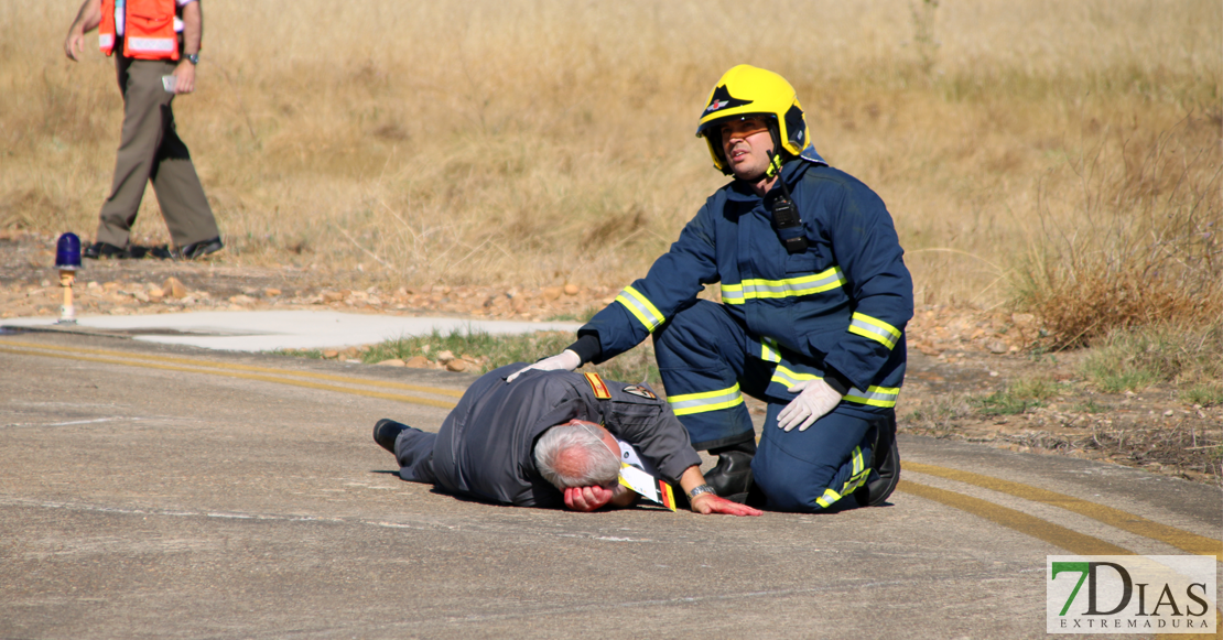 Simulacro de accidente aéreo en la base Talavera la Real