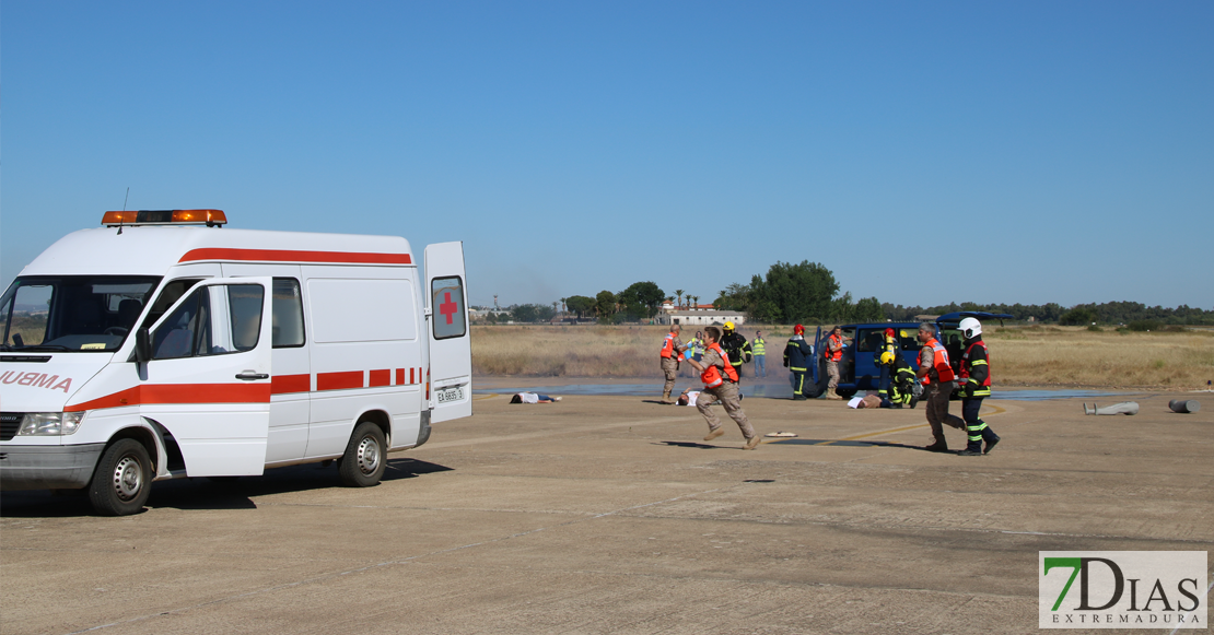 Simulacro de accidente aéreo en la base Talavera la Real