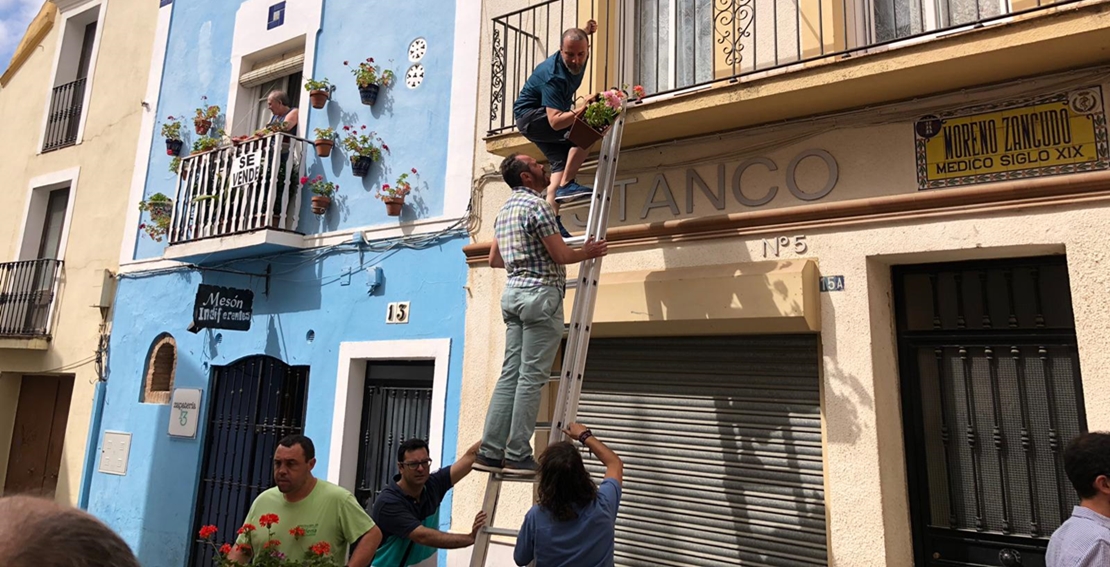 La Cívica pone guapo al Casco Antiguo de Badajoz