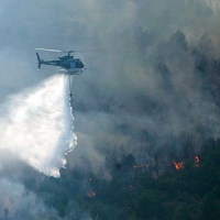 Un incendio incontrolable amenaza 20.000 hectáreas de Tarragona