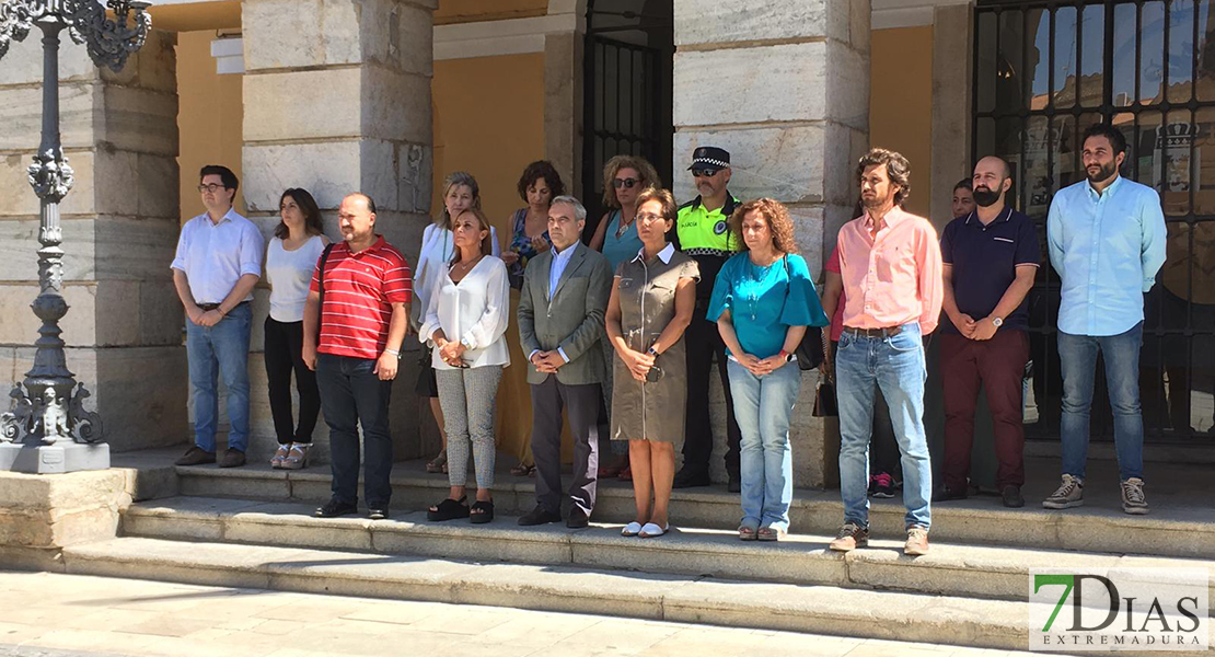 Badajoz condena la muerte de un niño por violencia de género